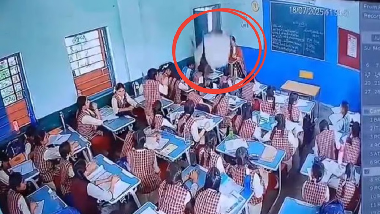 ಕ್ಲಾಸ್‌ ನಡೆಯುತ್ತಿರುವಾಗಲೇ ಕುಸಿದು ಬಿತ್ತು ಶಾಲೆಯ ಛಾವಣಿ