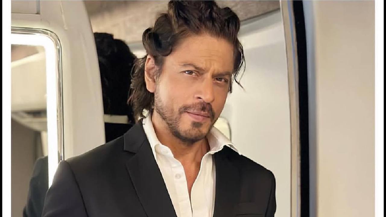 Shah Rukh Khan: ಮೆಟ್ಗಾಲಾ ರೆಡ್ ಕಾರ್ಪೆಟ್ಗೆ ಶಾರುಖ್ ಎಂಟ್ರಿ ನೀಡಲಿದ್ದಾರಾ..? ಇಲ್ಲಿವೆ ಕಿಂಗ್ಖಾನ್ ಹ್ಯಾಂಡ್ಸಮ್ ಲುಕ್! - Image 6