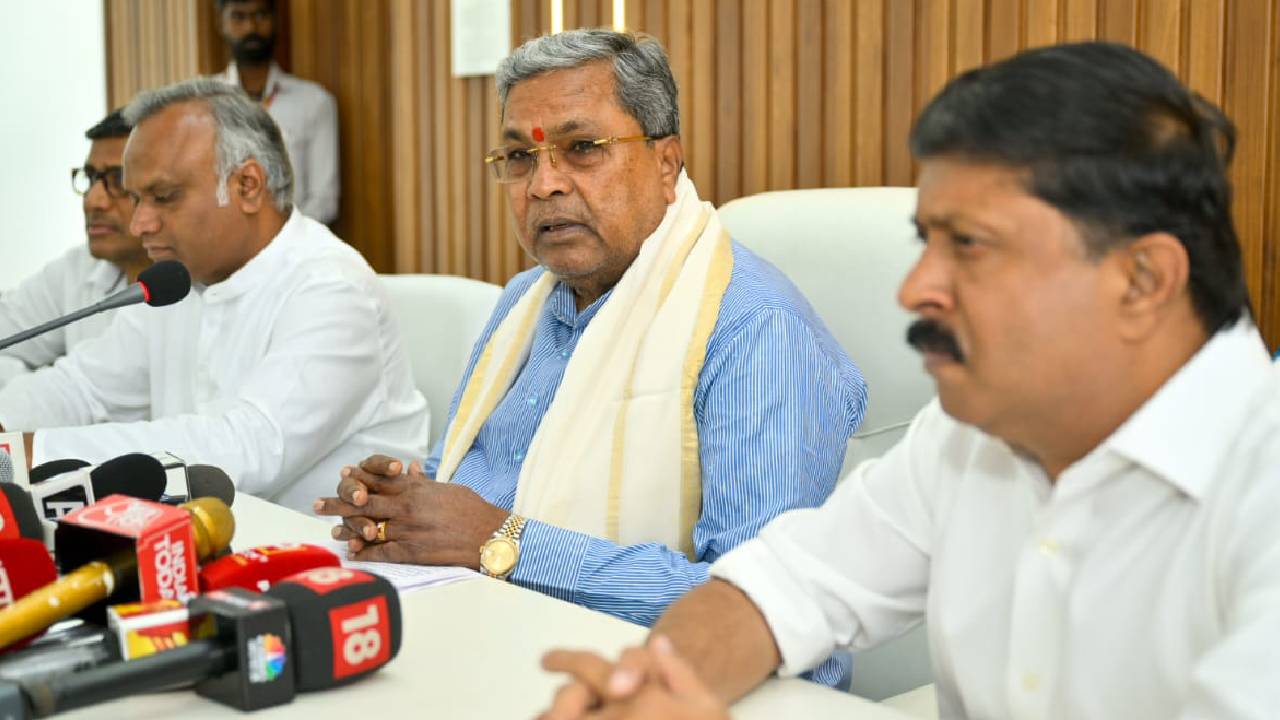 CM Siddaramaiah: ಹಣೆಗೆ ಸಿಂಧೂರ ಇಟ್ಟುಕೊಂಡೇ ʼಆಪರೇಶನ್‌ ಸಿಂಧೂರ್‌ʼ ಸ್ವಾಗತಿಸಿದ ಸಿಎಂ ಸಿದ್ದರಾಮಯ್ಯ