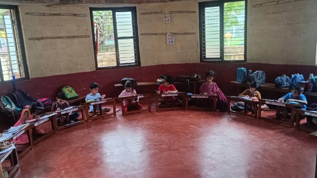 Sneha School: ಕೇರಳವೇ ಮೊದಲಲ್ಲ, ಸುಳ್ಯದ ಸ್ನೇಹ ಶಾಲೆಯಲ್ಲಿ 30 ವರ್ಷಗಳಿಂದ ಇದೆ ವೃತ್ತಾಕಾರದ ತರಗತಿ ಕೊಠಡಿಗಳು!