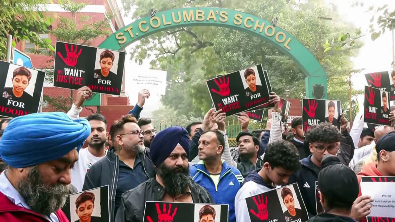 ವಿದ್ಯಾರ್ಥಿ ಆತ್ಮಹತ್ಯೆಗೆ ಶಿಕ್ಷಕರಿಂದ ಪ್ರಚೋದನೆ