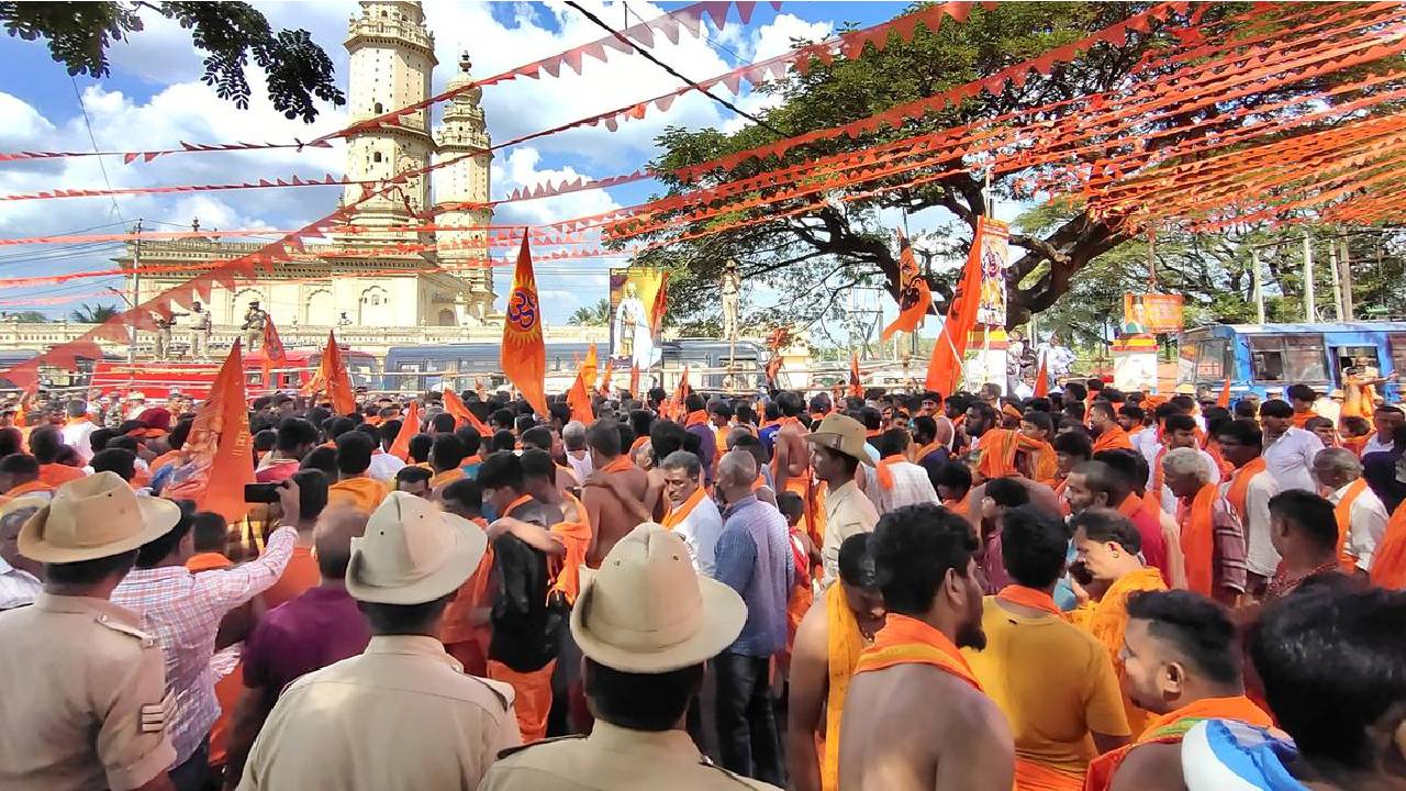 Sriranagaptna: ಶ್ರೀರಂಗಪಟ್ಟಣದಲ್ಲಿ ಜಾಮಿಯಾ ಮಸೀದಿ- ಹನುಮ ಮಂದಿರ ವಿವಾದ ಮತ್ತೆ ಮುನ್ನೆಲೆಗೆ, ಬಿಗಿ ಭದ್ರತೆ