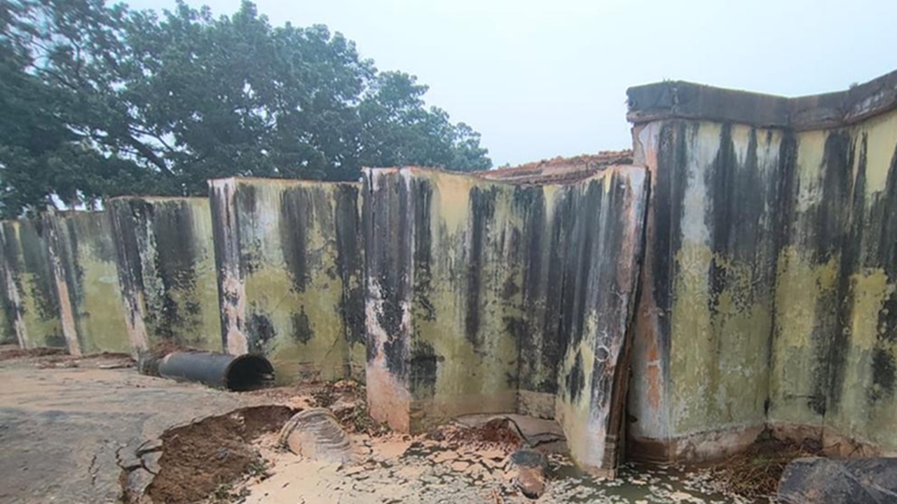 ಕೊಚ್ಚಿಯಲ್ಲಿ ಬೃಹತ್ ಫೀಡರ್ ಟ್ಯಾಂಕ್ ಕುಸಿತ