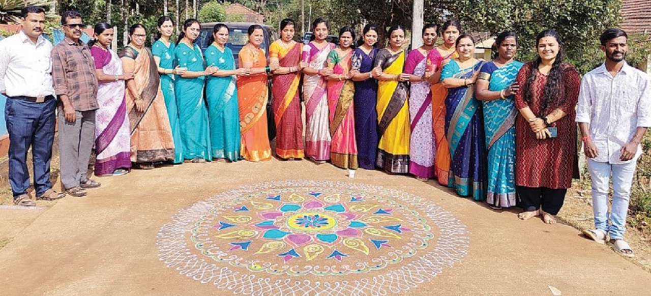 ಹೊನ್ನೇಸರದ ಪಿಎಂಶ್ರೀ ಸರಕಾರಿ ಪ್ರಾಥಮಿಕ ಶಾಲೆಯಲ್ಲಿ 22 ಜನ ಶಿಕ್ಷಕರು !