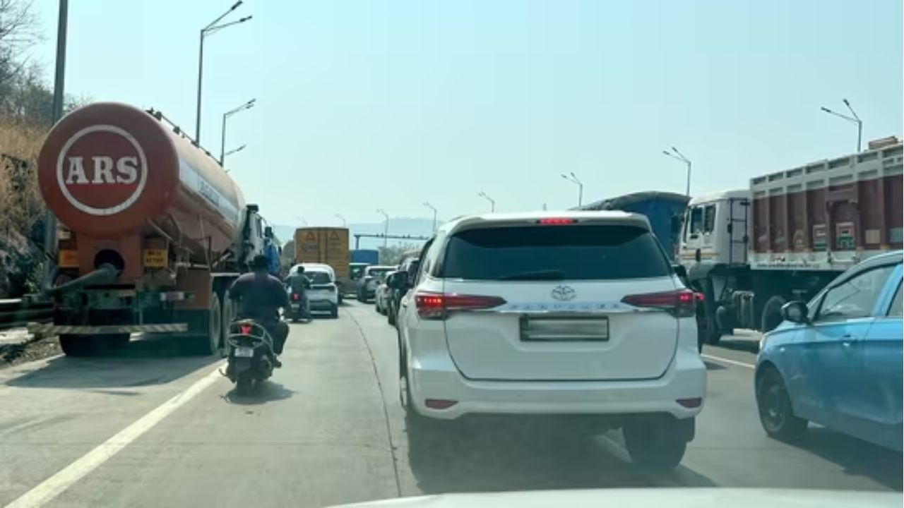 ಮುಂಬೈ-ಪುಣೆ ಕಾರಿಡಾರ್‌ನಲ್ಲಿ ಸಂಚಾರ ಅಸ್ತವ್ಯಸ್ತ