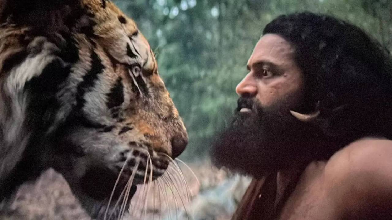 ತ್ಯಾಜ್ಯ ವಸ್ತುಗಳಿಂದ ಕಾಂತಾರ ಚಿತ್ರದ ಹುಲಿಯ ರೀ ಕ್ರಿಯೇಶನ್‌!