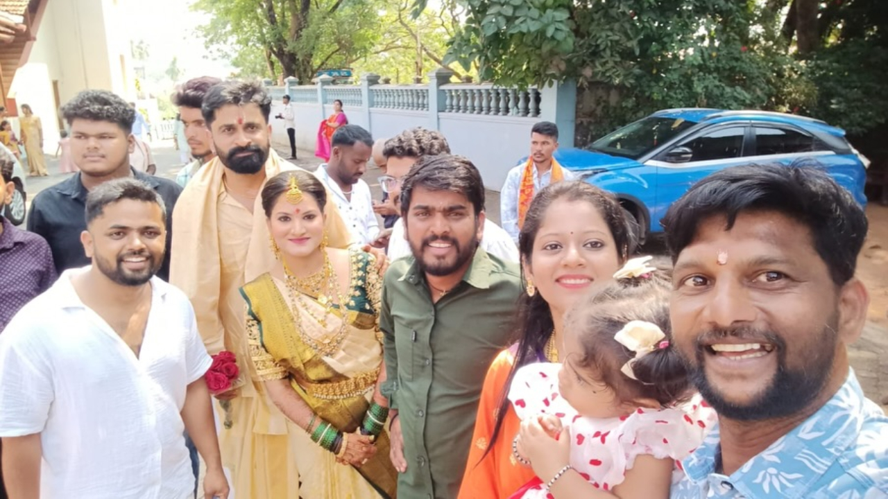 ಧರ್ಮಸ್ಥಳದ ಮಂಜುನಾಥನ ಸನ್ನಿಧಿಯಲ್ಲಿ ಸರಳವಾಗಿ ದಾಂಪತ್ಯ ಜೀವನಕ್ಕೆ ಕಾಲಿಟ್ಟ ʻಉಗ್ರಂʼ ಮಂಜು; ಈ ಮದುವೆಗೆ ಯಾರೆಲ್ಲಾ ಹೋಗಿದ್ರು ನೋಡಿ - Image 4