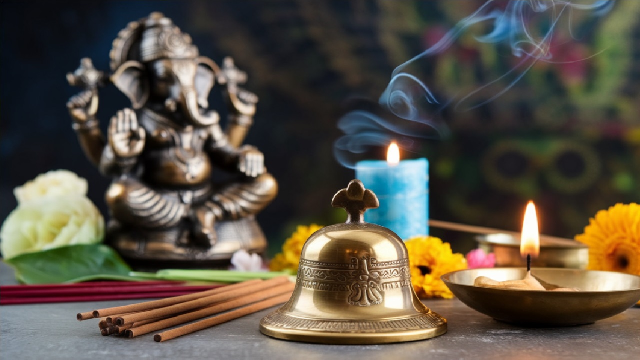 ಪೂಜೆ ವೇಳೆ ಗಂಟೆ ಏಕೆ ಬಾರಿಸಬೇಕು?