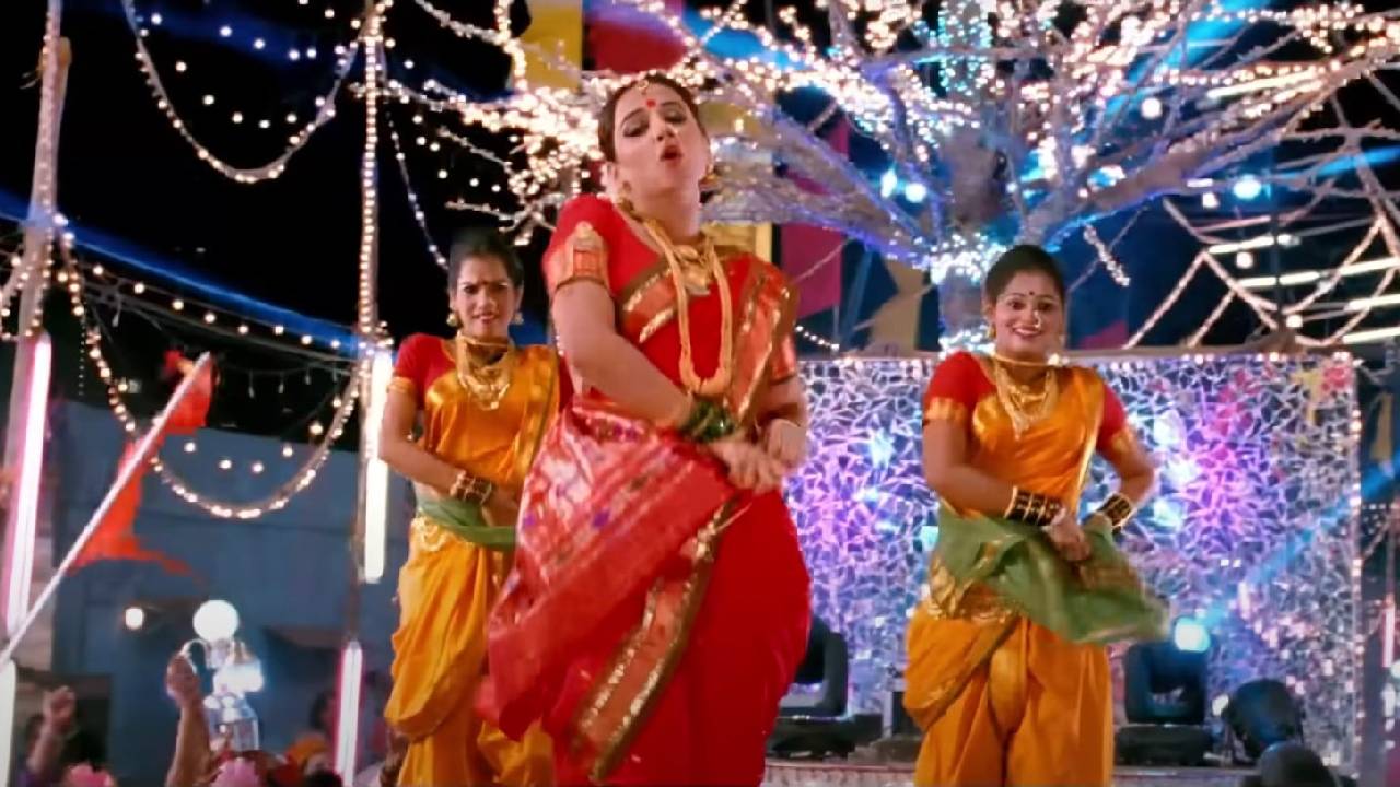 Bollywood actresses: ಗಣೇಶ ಚತುರ್ಥಿ ಹಬ್ಬಕ್ಕೆ ಸೀರೆಯಲ್ಲಿ ಕಂಗೊಳಿಸಲು ಬಾಲಿವುಡ್ ನಟಿಯರು ಫುಲ್‌ ರೆಡಿ - Image 6