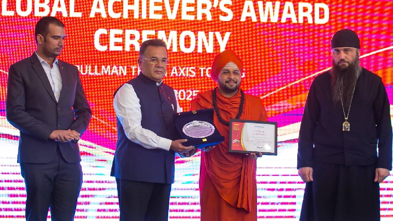 ಫೋಟೋ ಗ್ಯಾಲರಿ: ಕರುನಾಡಿನ ಸಾಧಕರಿಗೆ ಜಾರ್ಜಿಯಾದಲ್ಲಿ ವಿಶ್ವವಾಣಿ ಗ್ಲೋಬಲ್ ಅಚೀವರ್ಸ್ ಪ್ರಶಸ್ತಿ - Image 1
