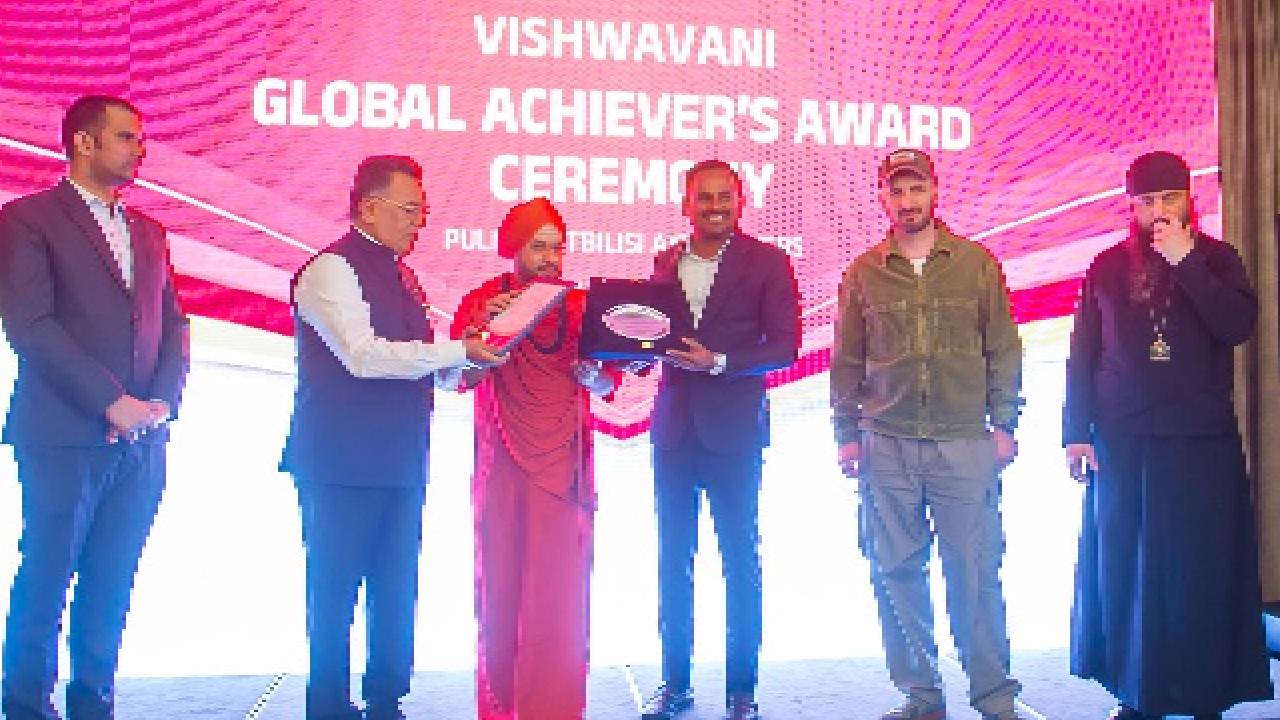 ಫೋಟೋ ಗ್ಯಾಲರಿ: ಕರುನಾಡಿನ ಸಾಧಕರಿಗೆ ಜಾರ್ಜಿಯಾದಲ್ಲಿ ವಿಶ್ವವಾಣಿ ಗ್ಲೋಬಲ್ ಅಚೀವರ್ಸ್ ಪ್ರಶಸ್ತಿ - Image 8